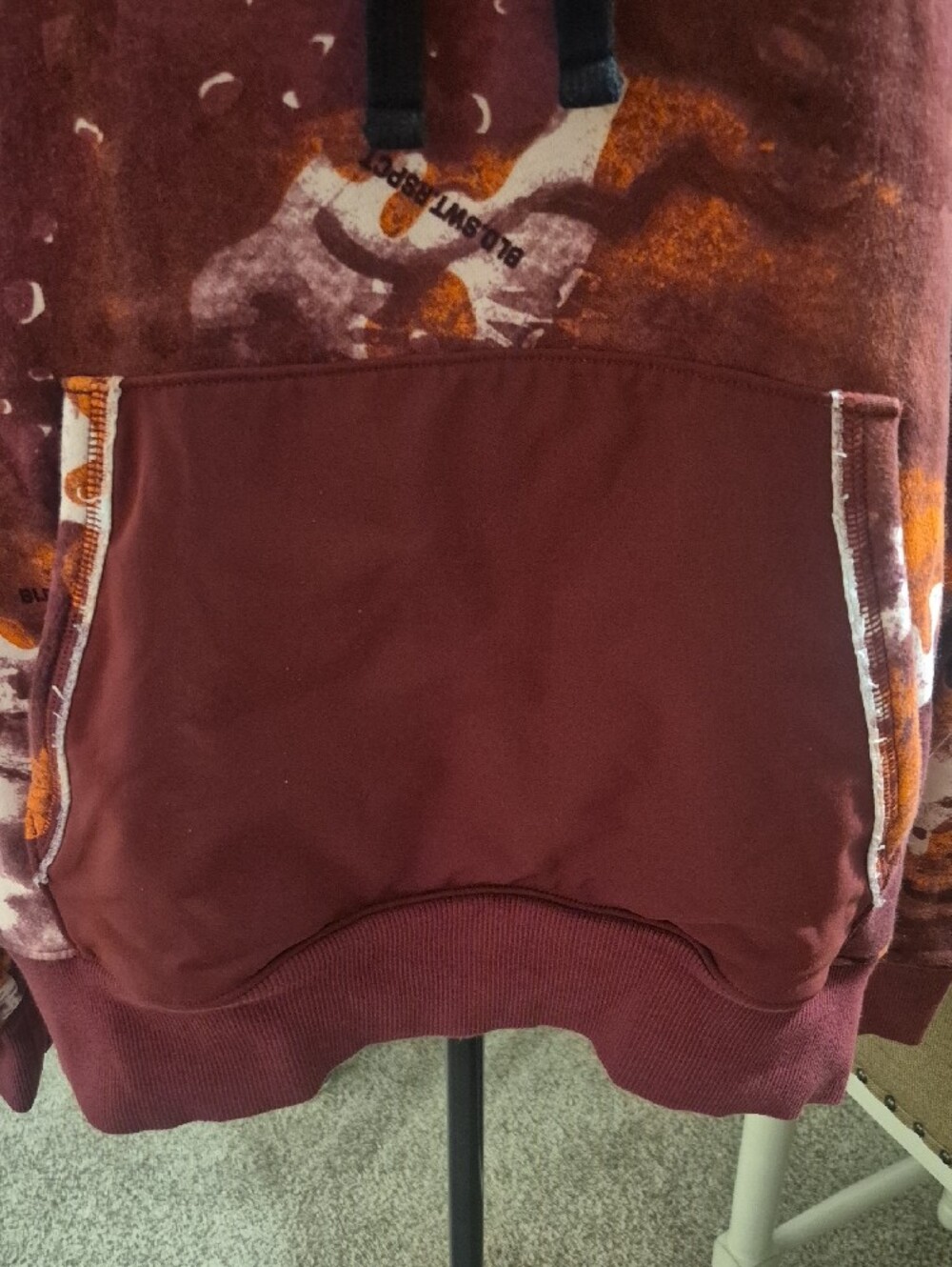 Under Armour Maroon Hoodie with Orange & Cream Abstract Print - Picture 4 of 11